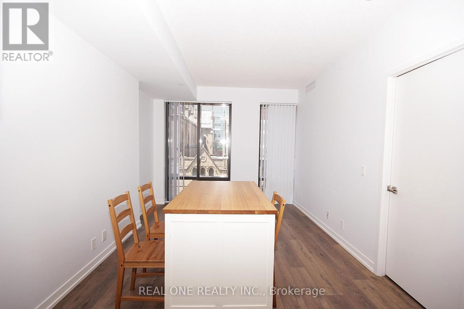 216 - 60 SHUTER STREET Image 8