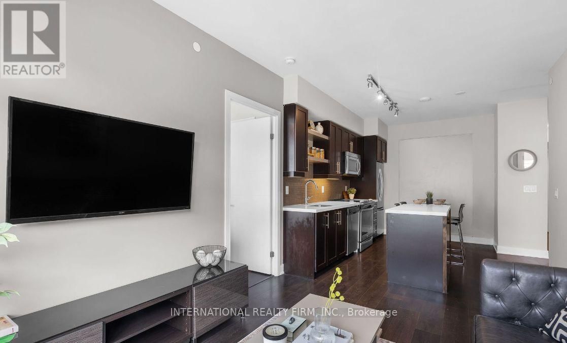 Lph35 - 525 ADELAIDE STREET WEST Image 2