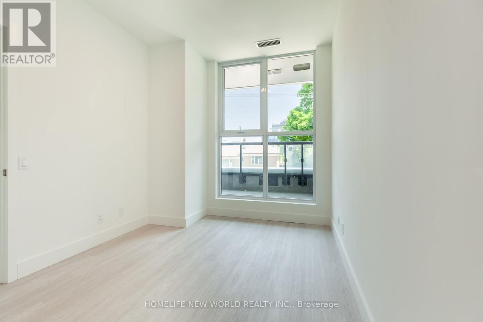 120 - 6 GREENBRIAR ROAD Image 17