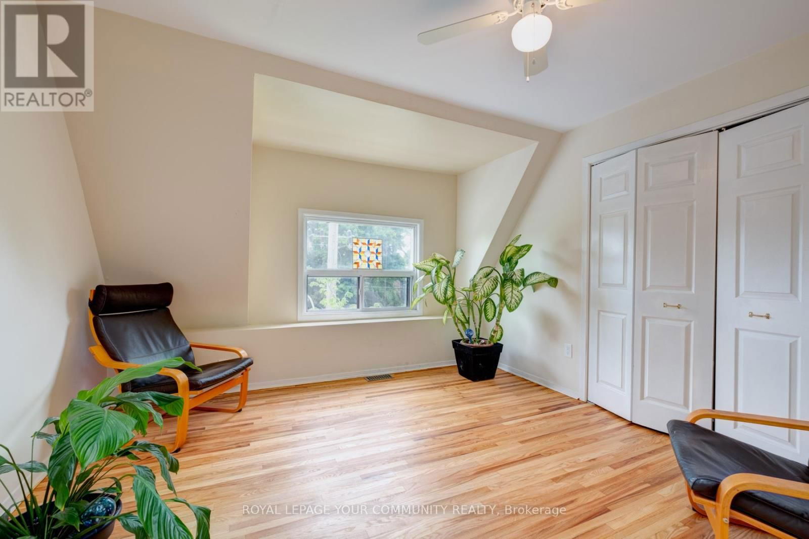 356 DUPONT STREET Image 18