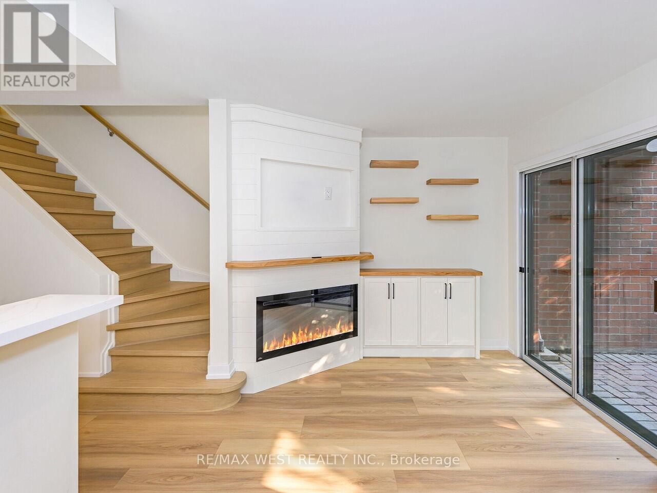 #12 B - 801 KING STREET WEST Image 7