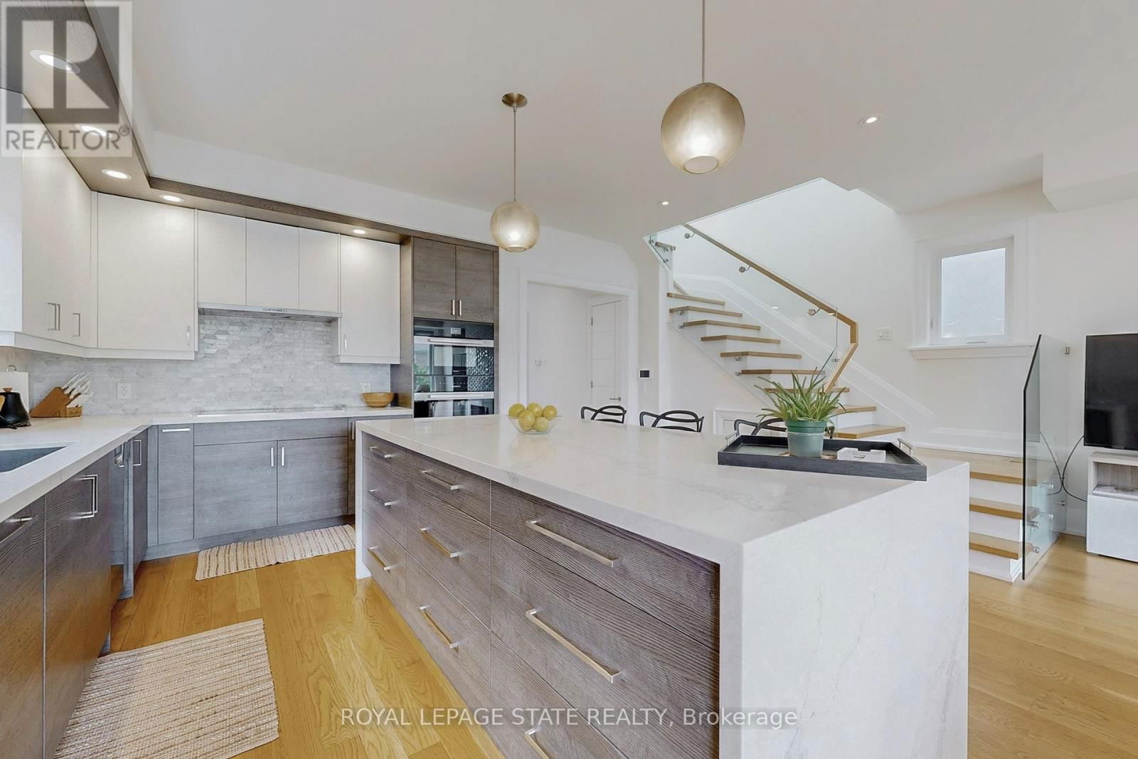 743 GLENCAIRN AVENUE Image 10