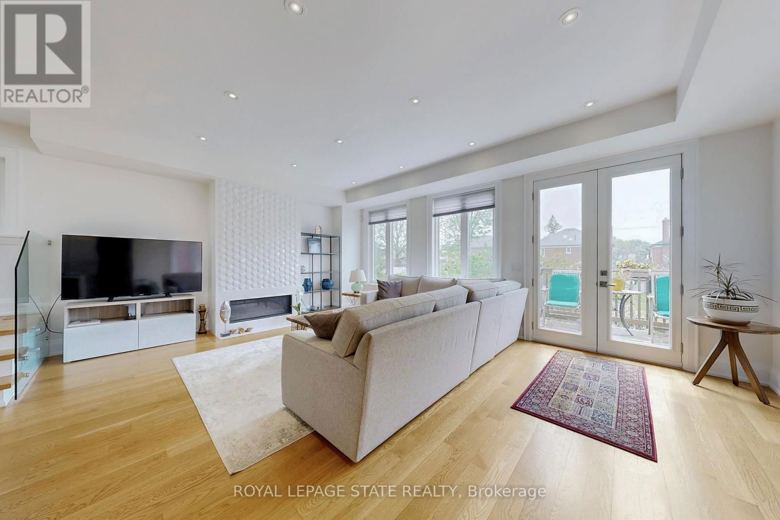 743 GLENCAIRN AVENUE Image 5