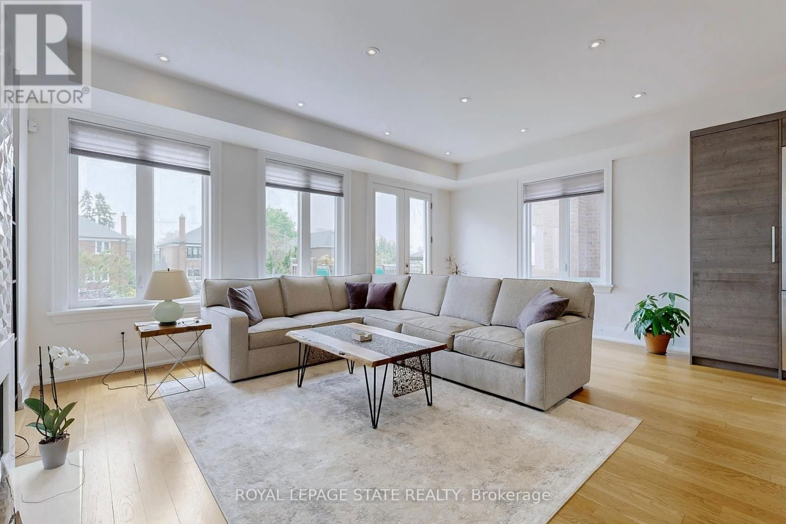 743 GLENCAIRN AVENUE Image 6