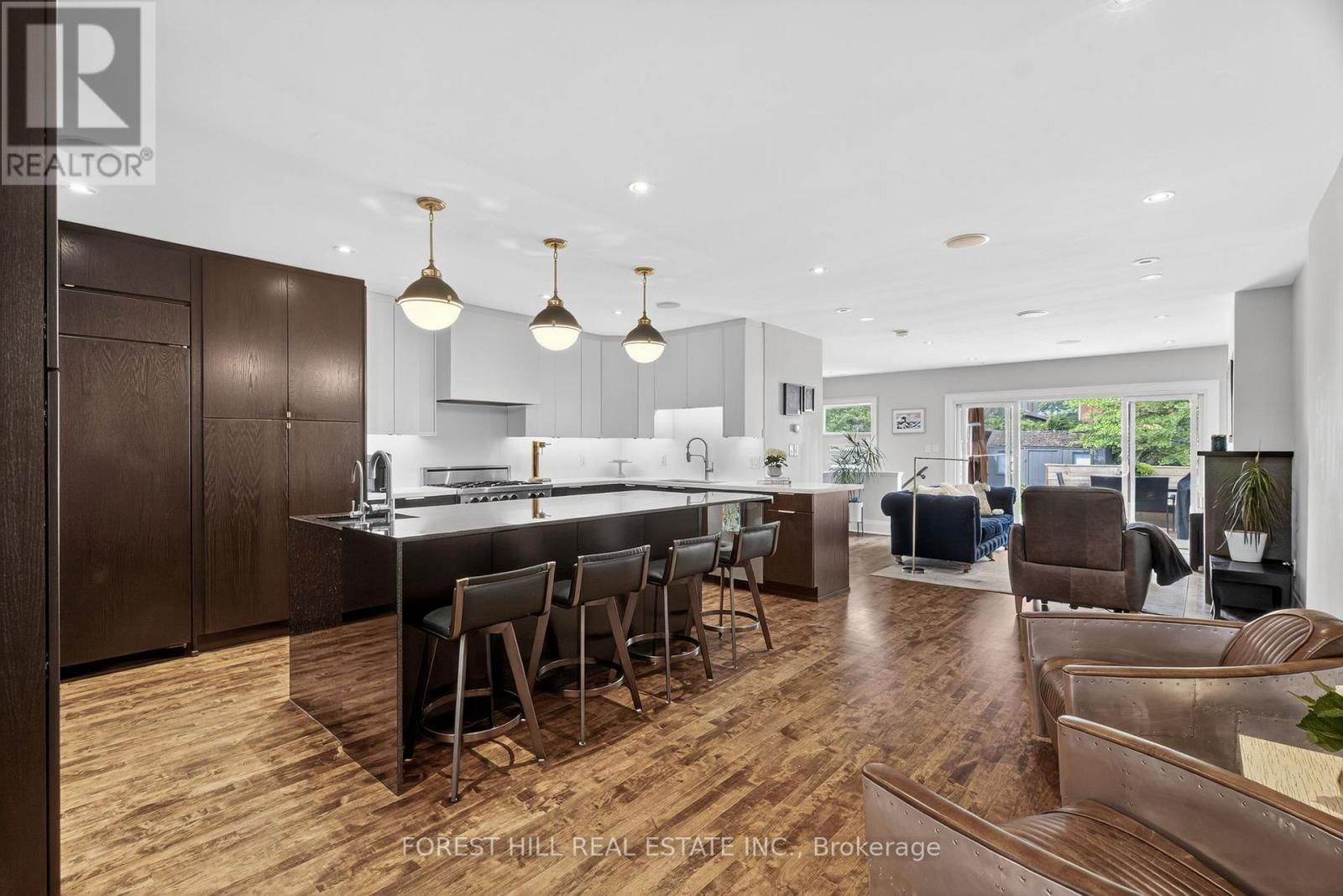 82 PINEWOOD AVENUE Image 13