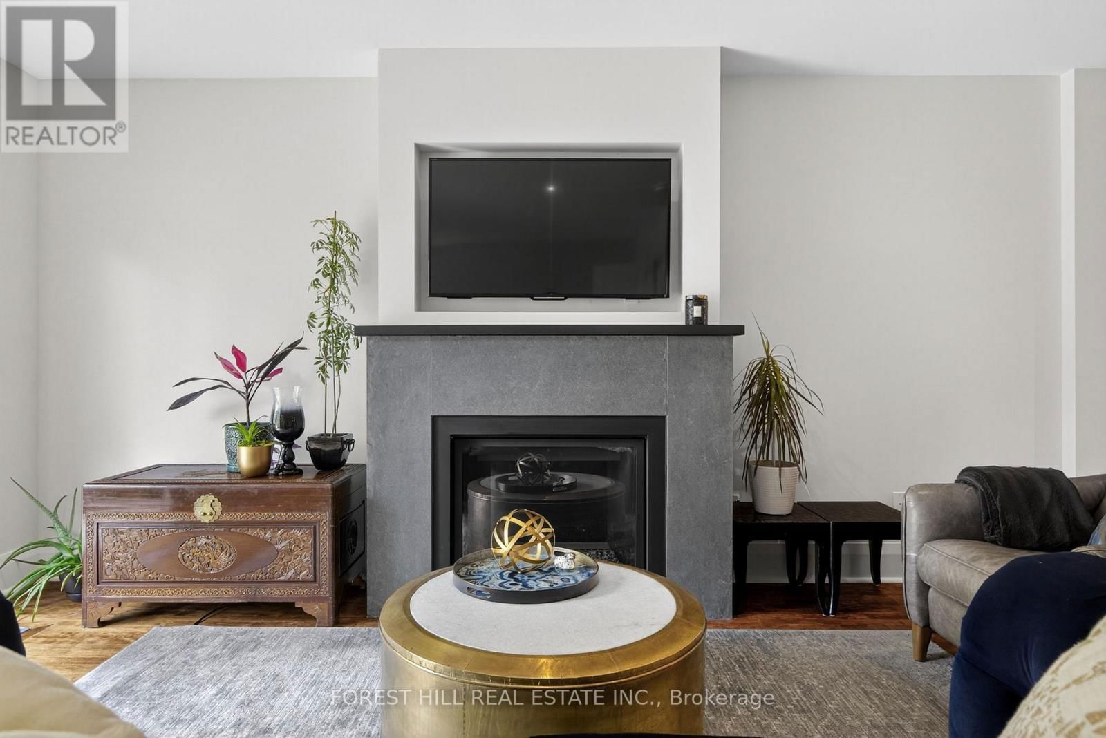82 PINEWOOD AVENUE Image 16
