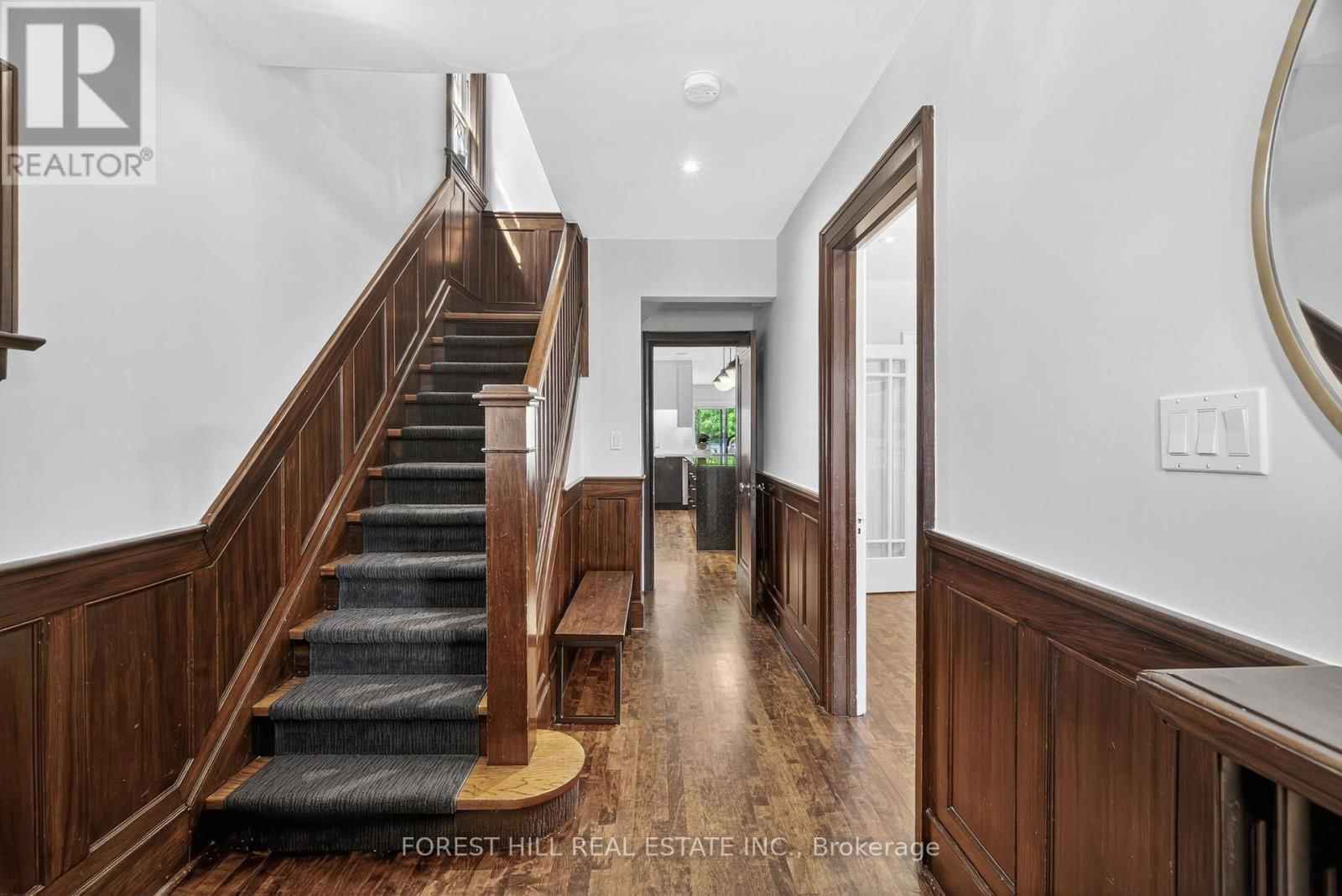 82 PINEWOOD AVENUE Image 19