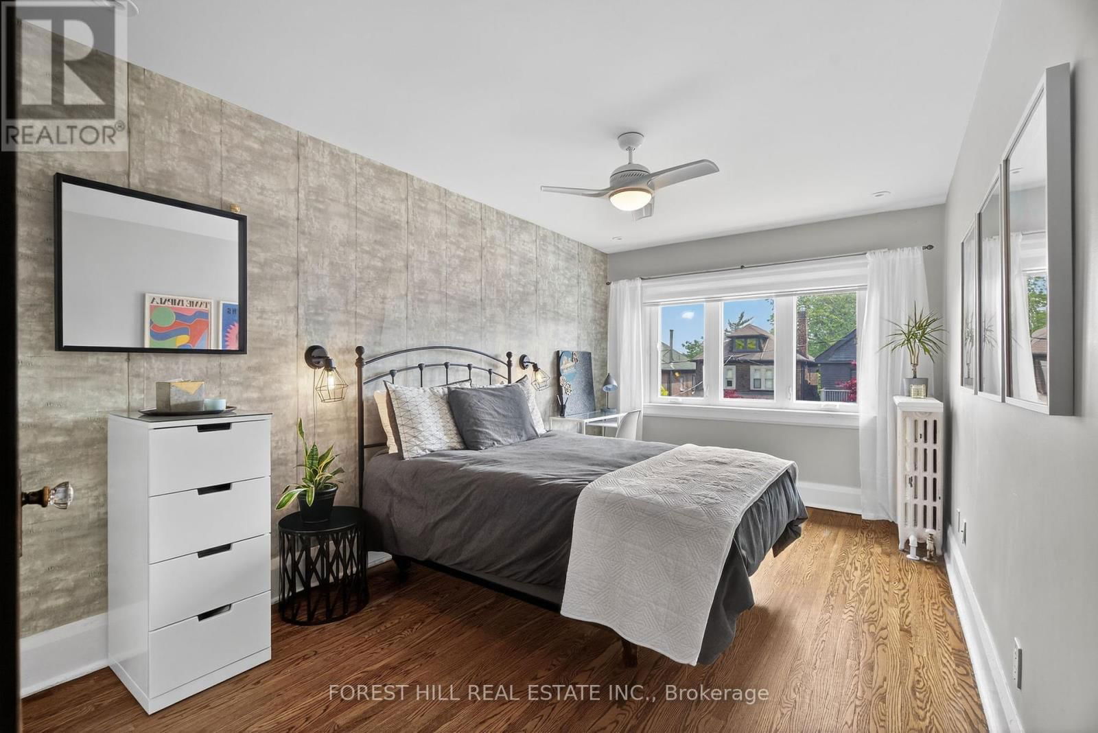 82 PINEWOOD AVENUE Image 25