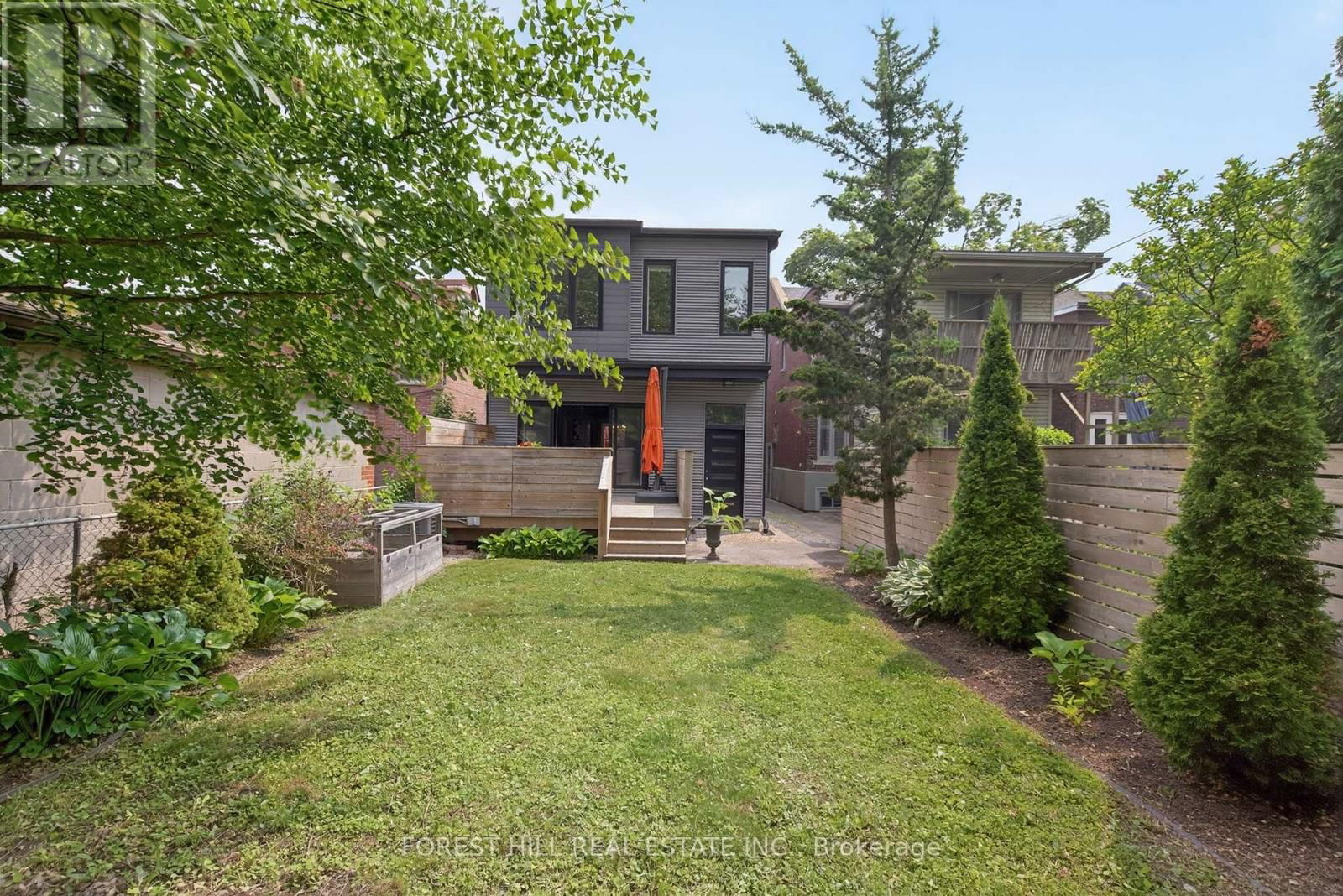 82 PINEWOOD AVENUE Image 32