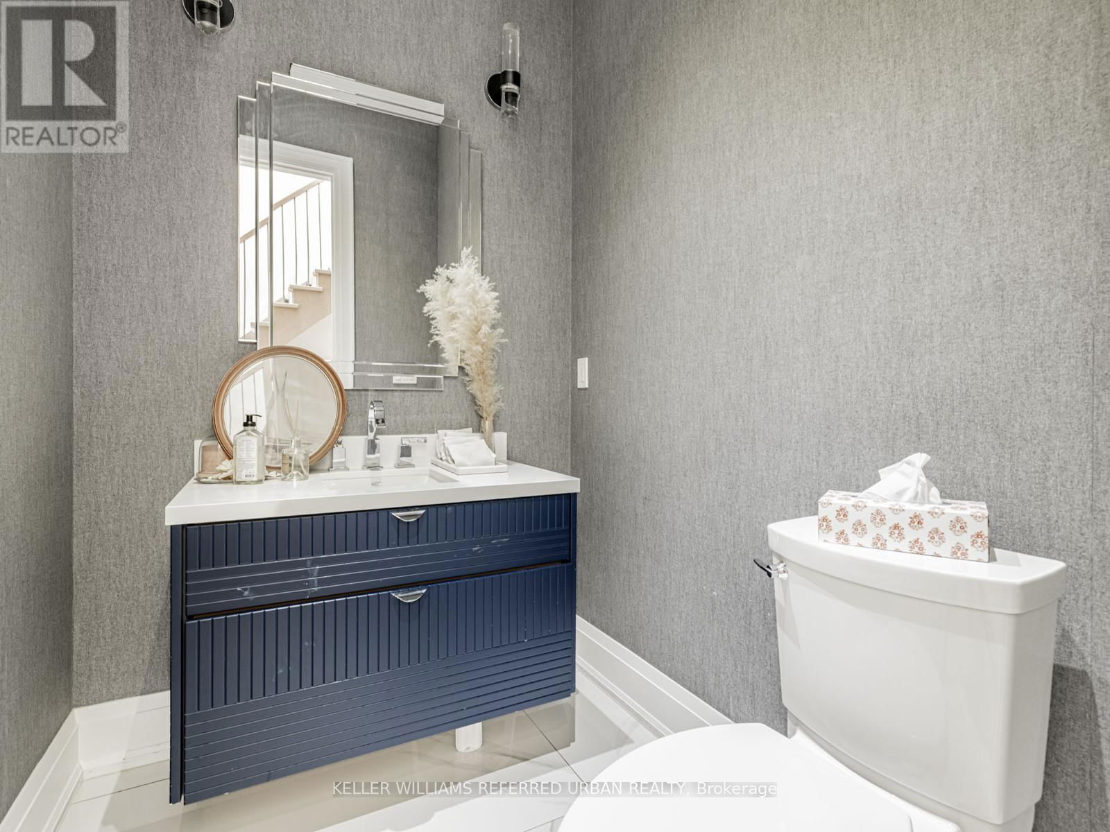 606 GLENGROVE AVENUE Image 10