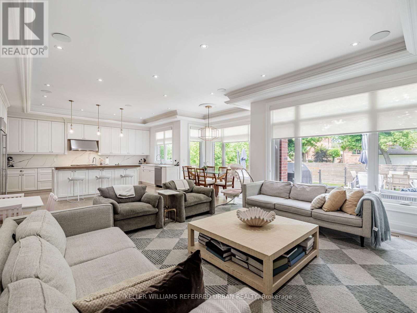 606 GLENGROVE AVENUE Image 14
