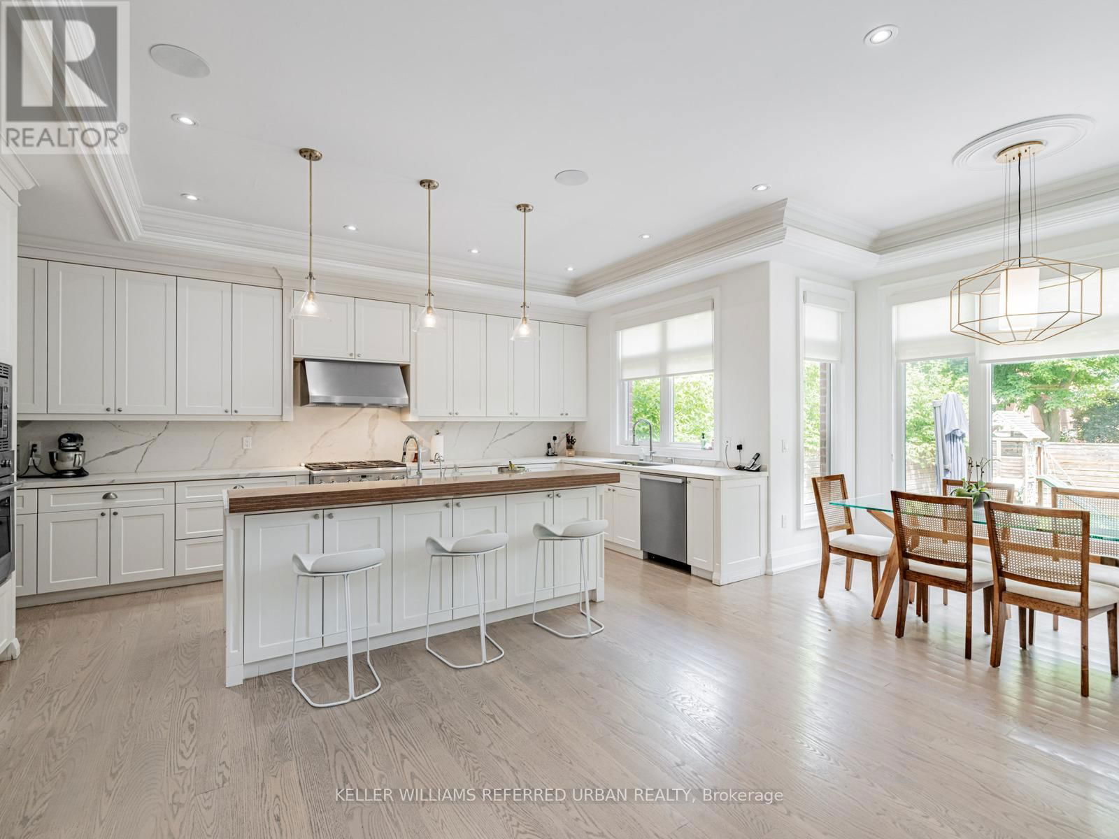 606 GLENGROVE AVENUE Image 16