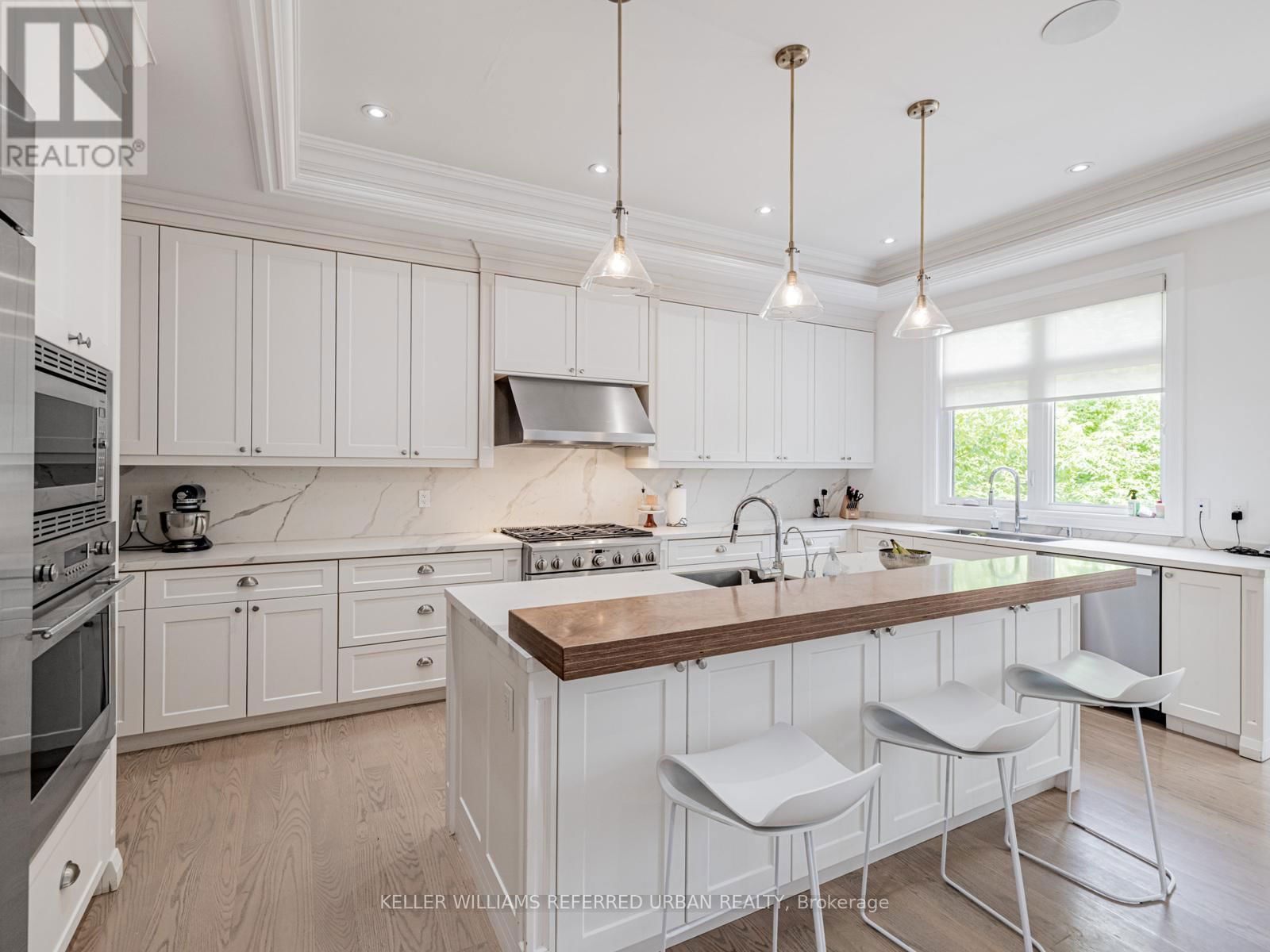606 GLENGROVE AVENUE Image 18