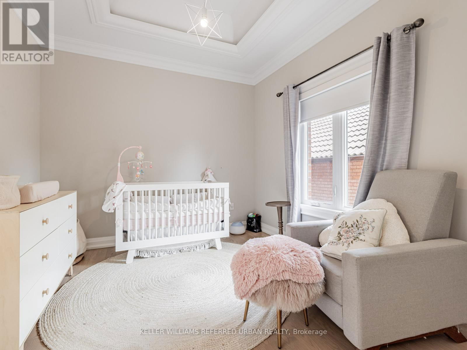 606 GLENGROVE AVENUE Image 22