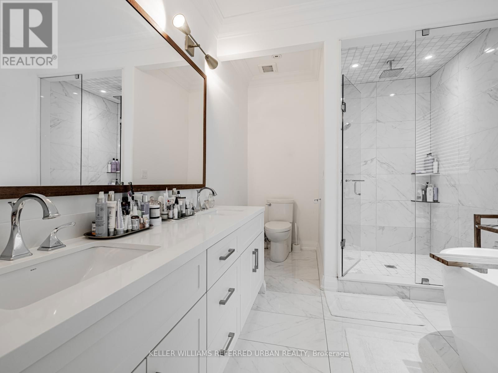606 GLENGROVE AVENUE Image 28