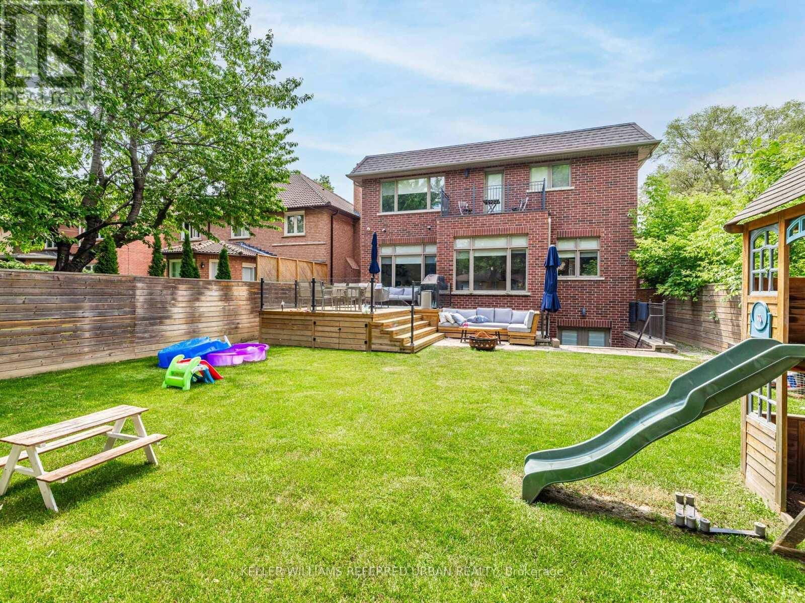 606 GLENGROVE AVENUE Image 33