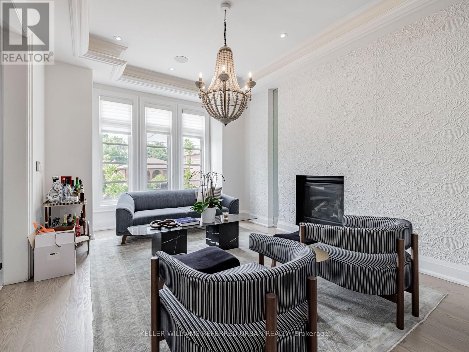 606 GLENGROVE AVENUE Image 4