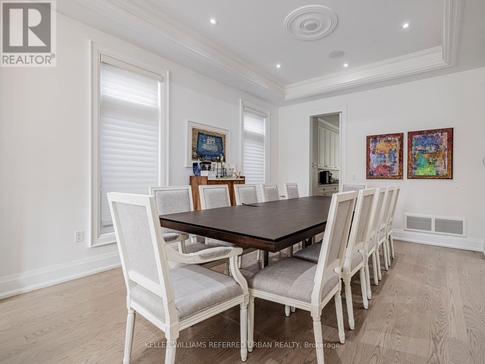 606 GLENGROVE AVENUE Image 6