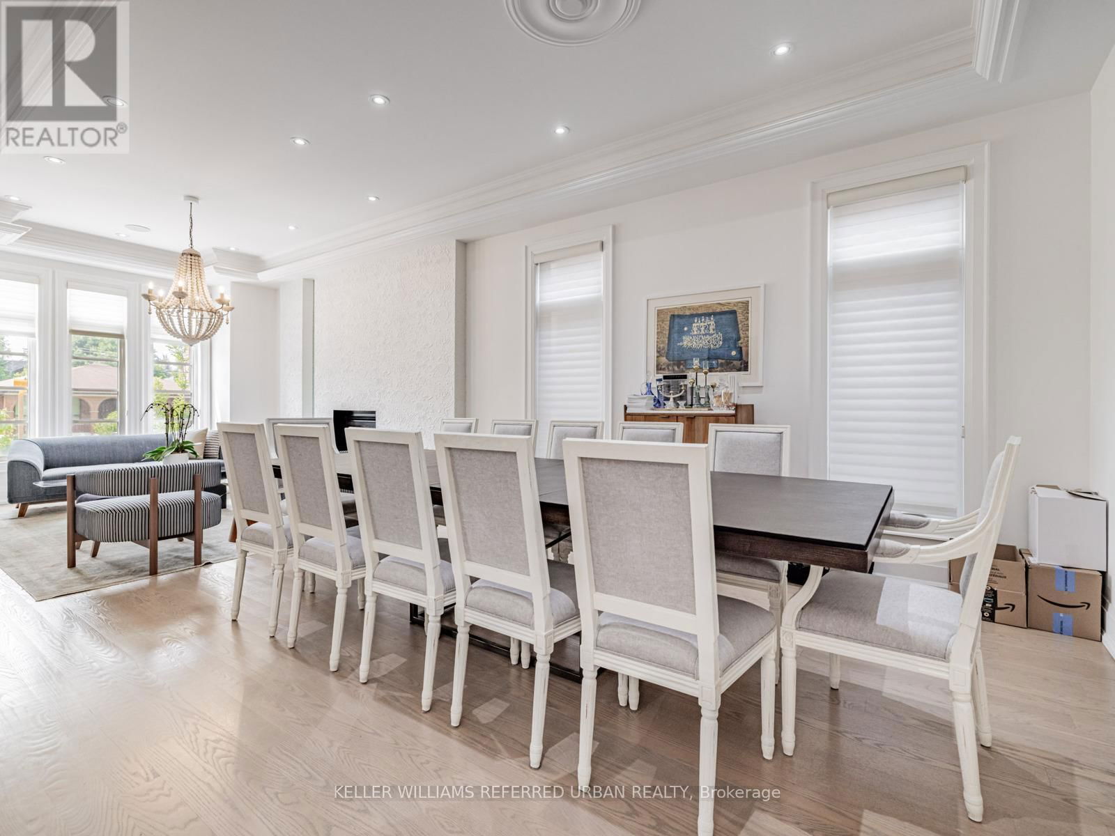 606 GLENGROVE AVENUE Image 7