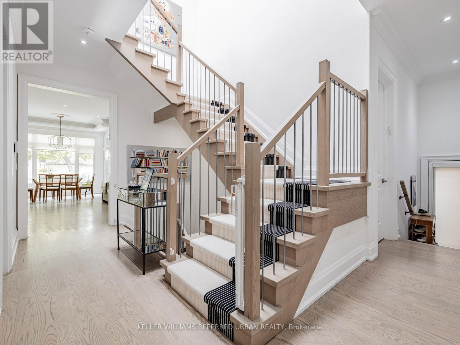 606 GLENGROVE AVENUE Image 9