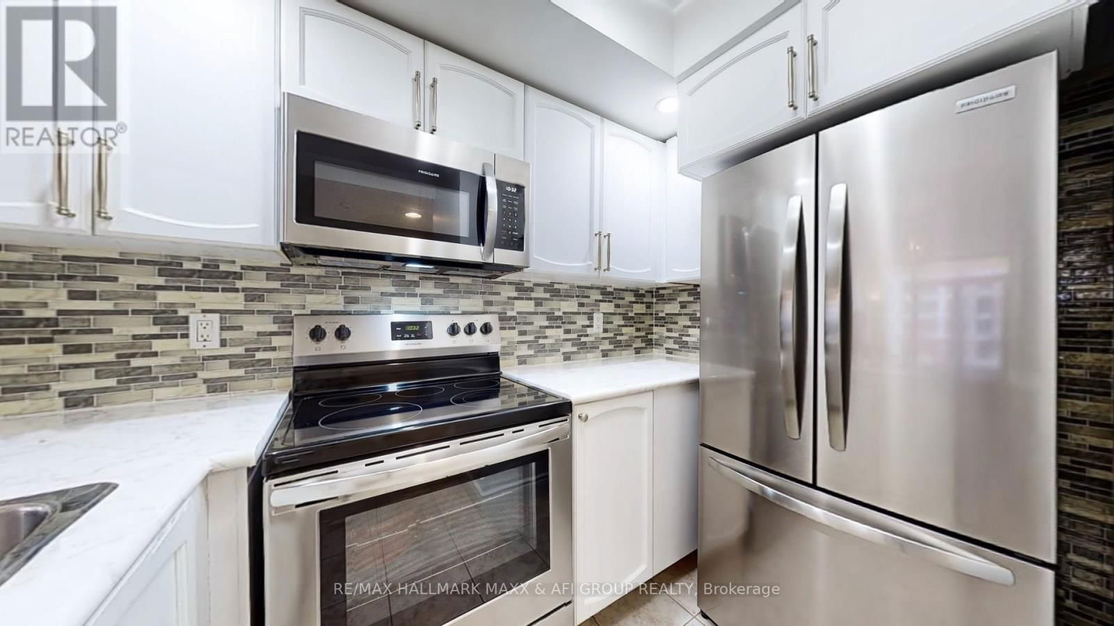 707 - 5 NORTHTOWN WAY Image 14