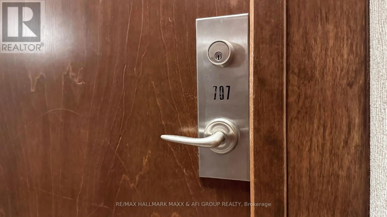 707 - 5 NORTHTOWN WAY Image 4