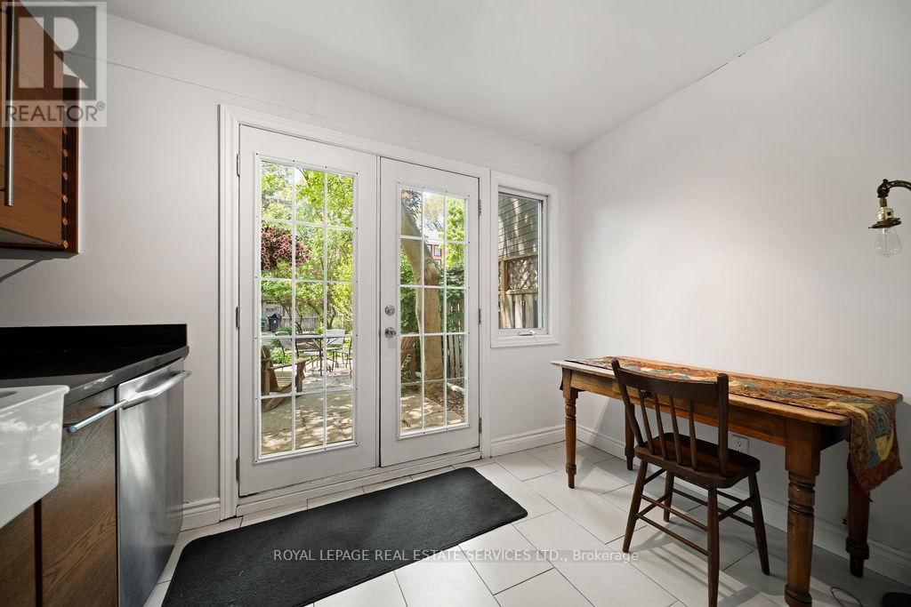 206 BERKELEY STREET Image 14