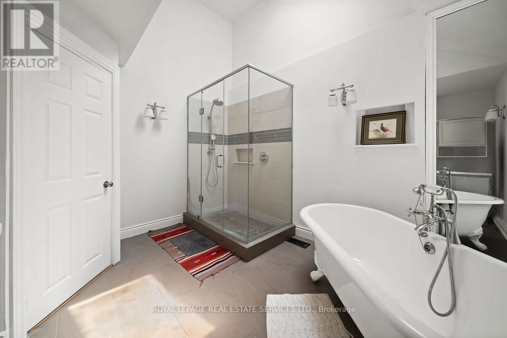 206 BERKELEY STREET Image 27