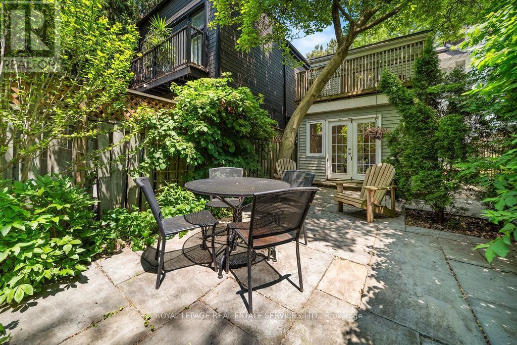 206 BERKELEY STREET Image 31