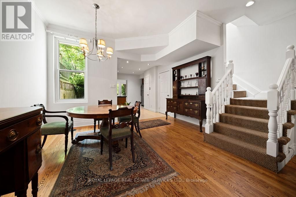 206 BERKELEY STREET Image 7