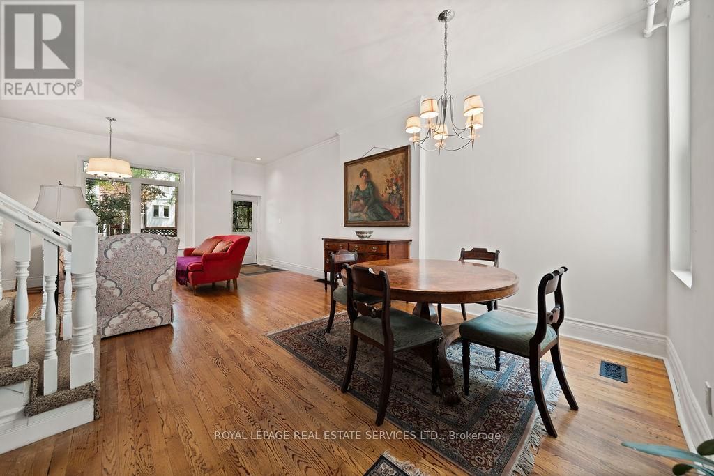 206 BERKELEY STREET Image 9