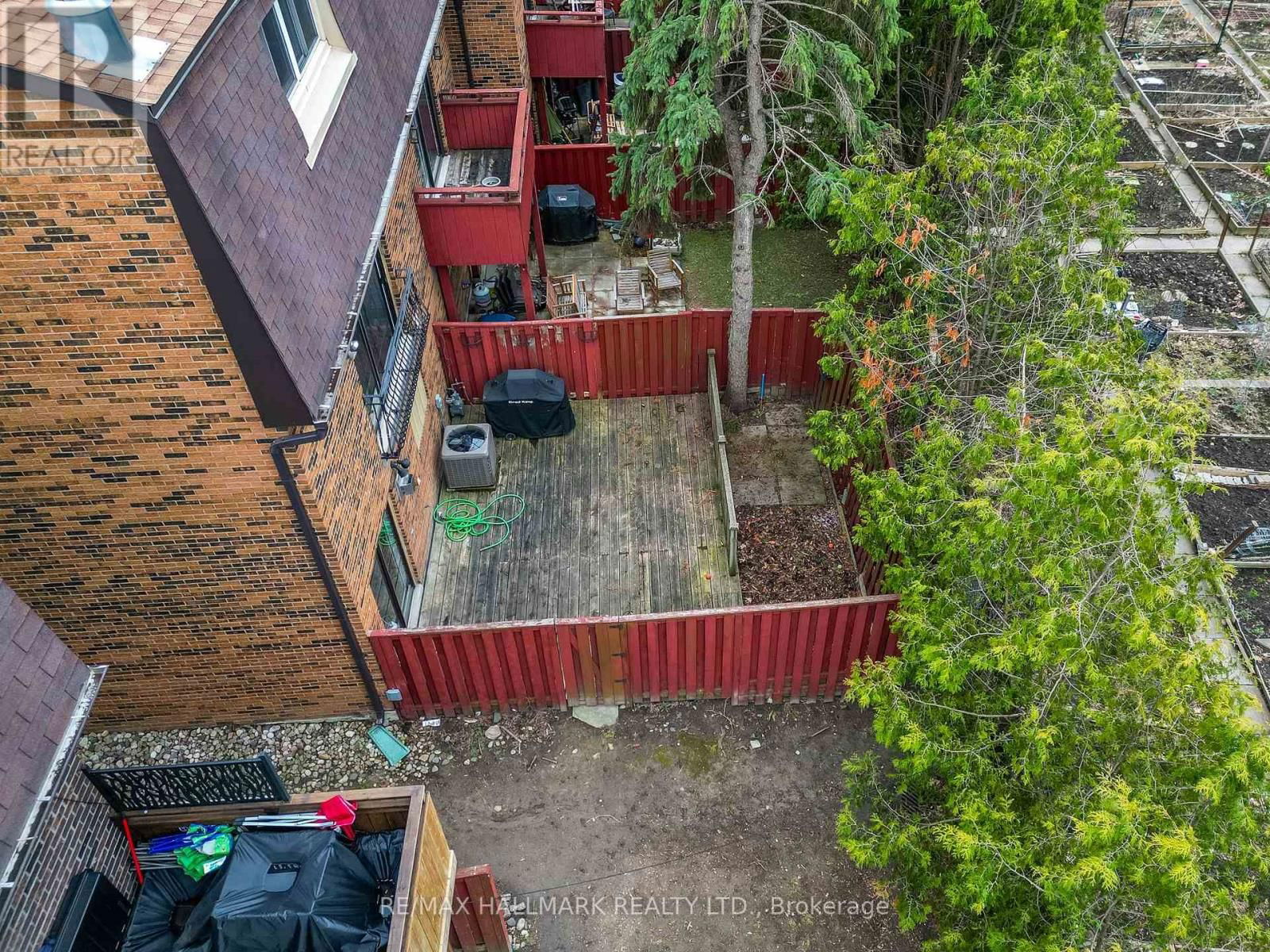 60 BARDS WALKWAY Image 30