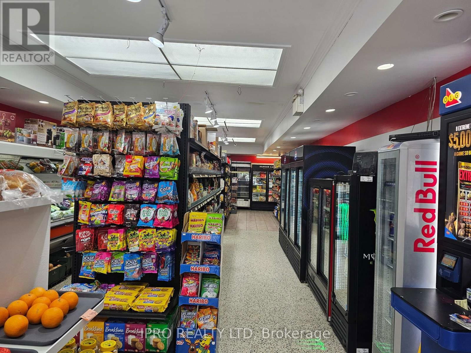 2563 YONGE STREET Image 10