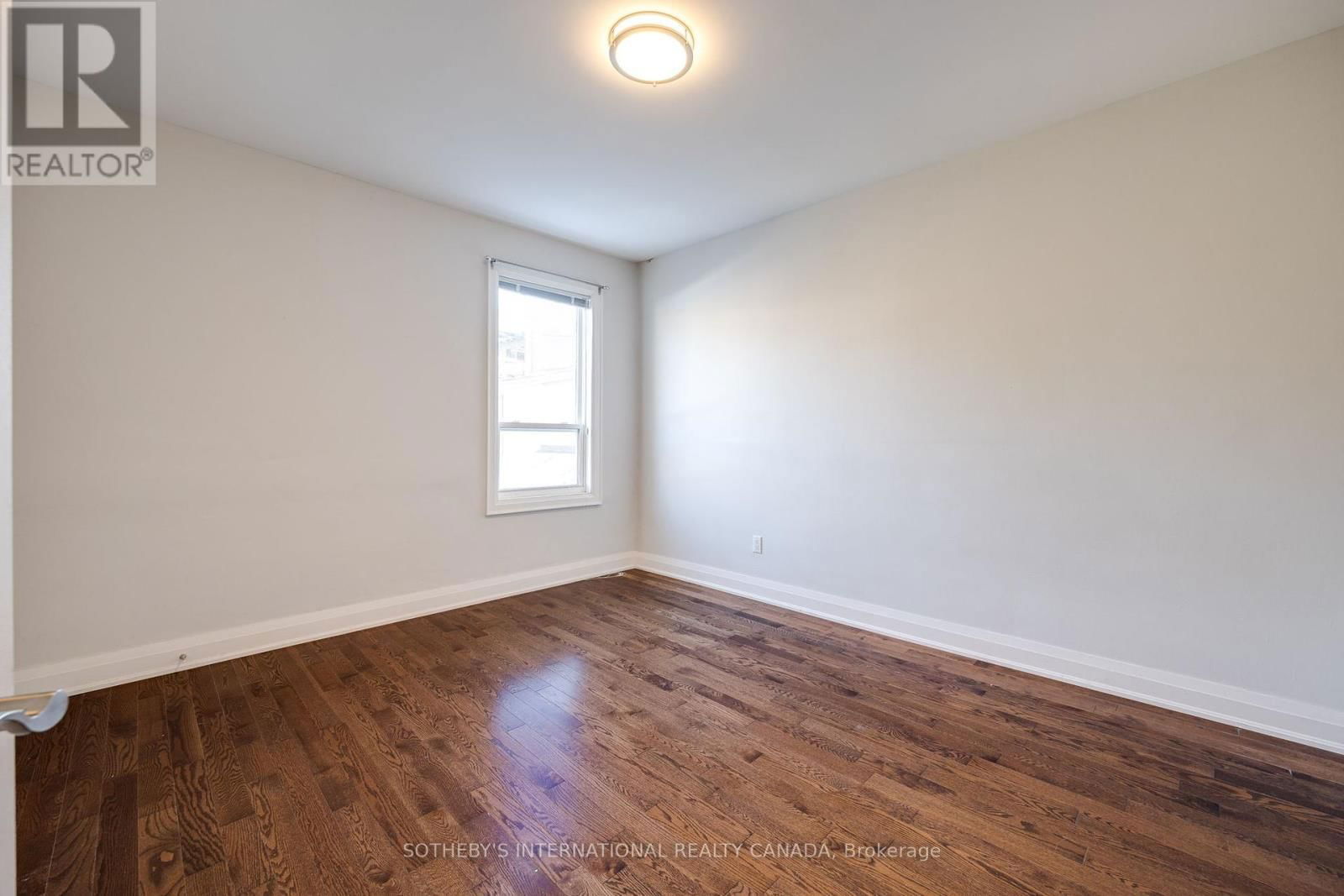 412 WELLESLEY STREET EAST Image 32