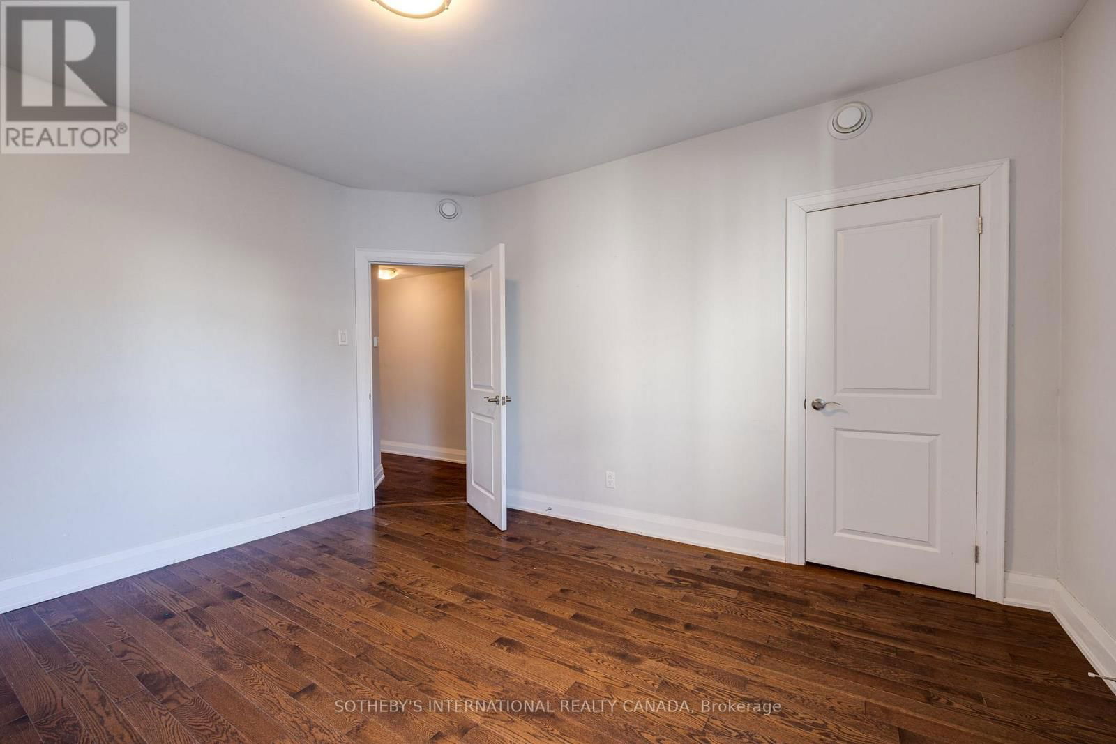 412 WELLESLEY STREET EAST Image 33