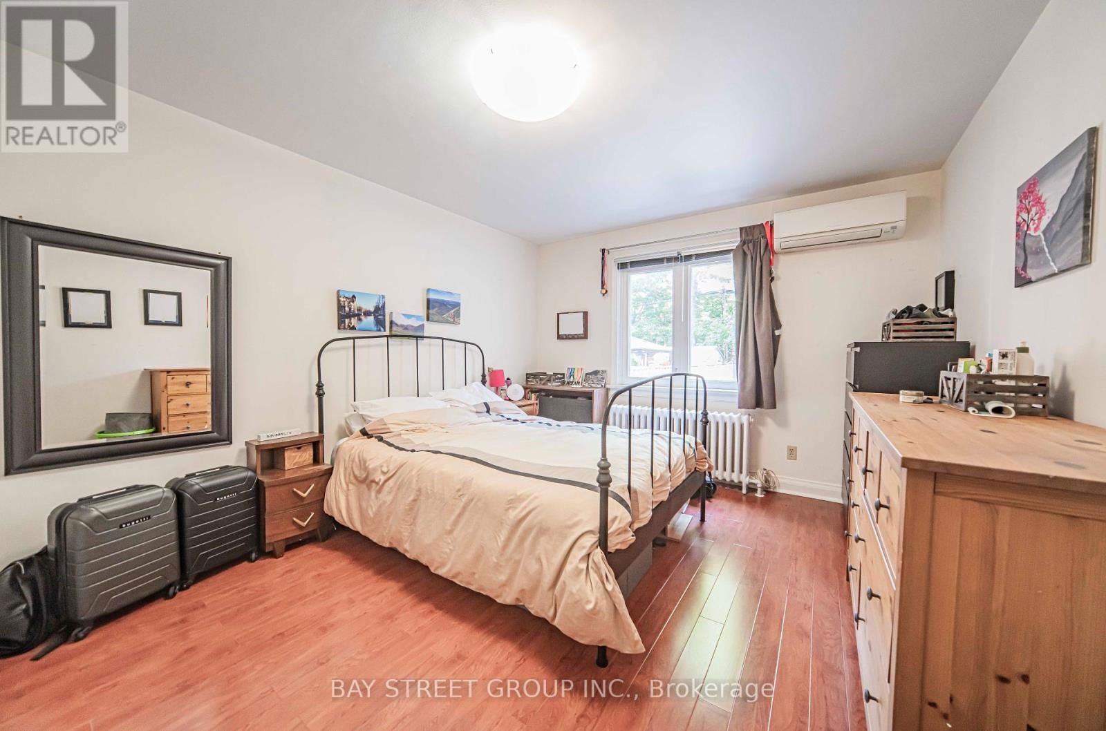 65 SPADINA ROAD Image 16