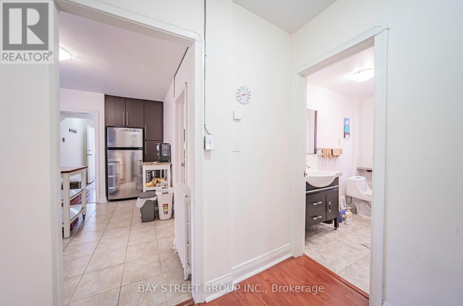 65 SPADINA ROAD Image 20
