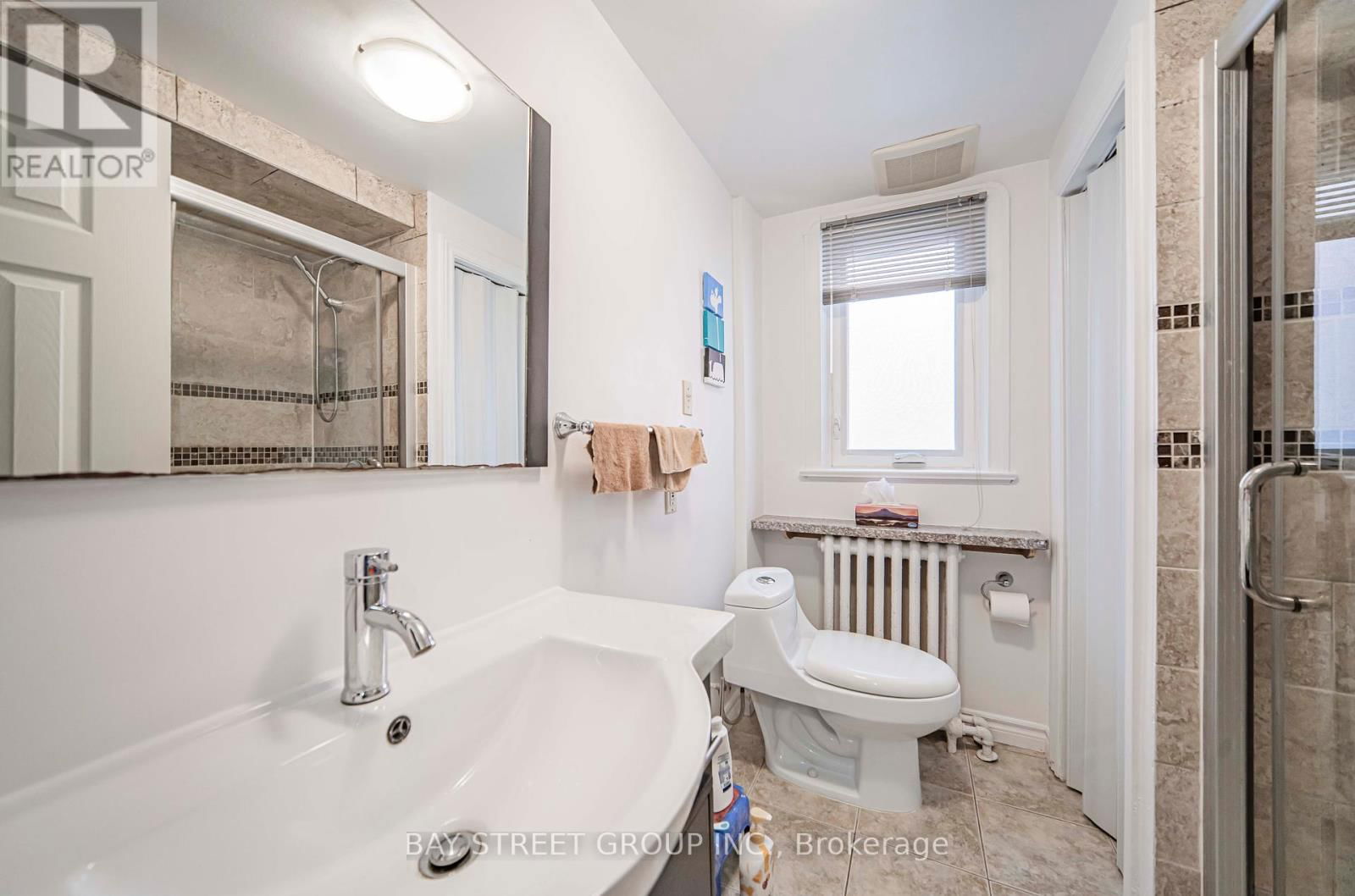 65 SPADINA ROAD Image 21