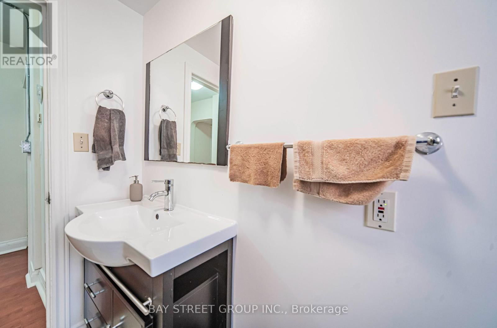 65 SPADINA ROAD Image 22