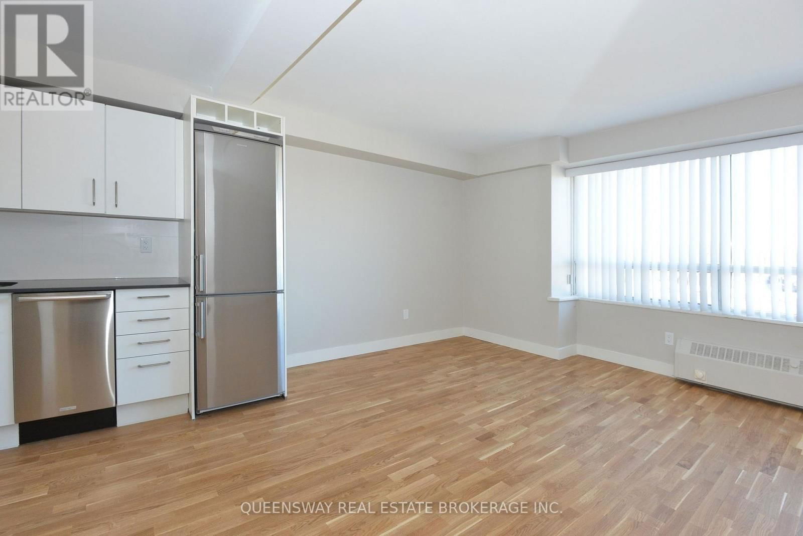 607 - 265 RUSSELL HILL ROAD Image 3