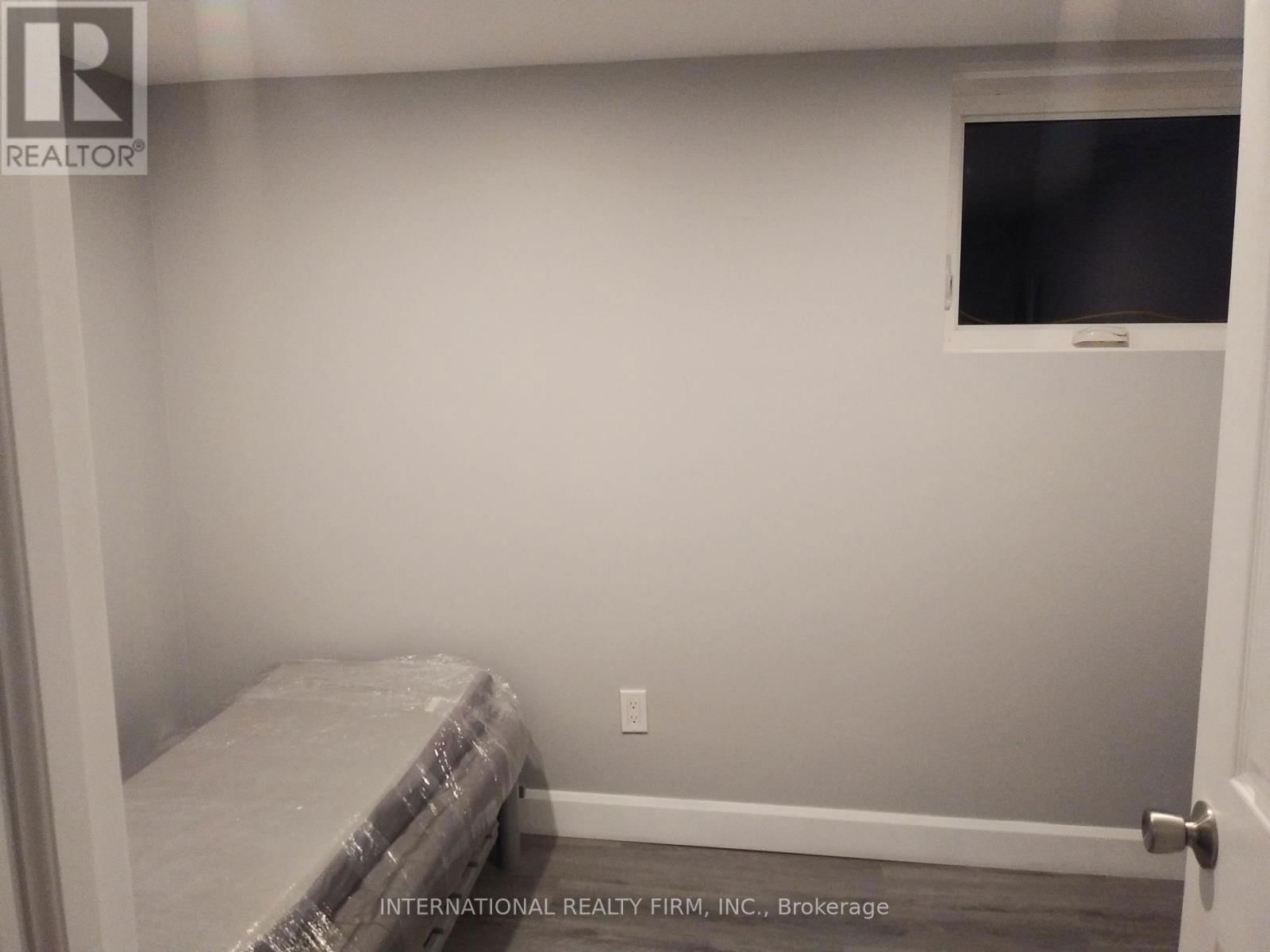 Lower - 261 SOUDAN AVENUE Image 11