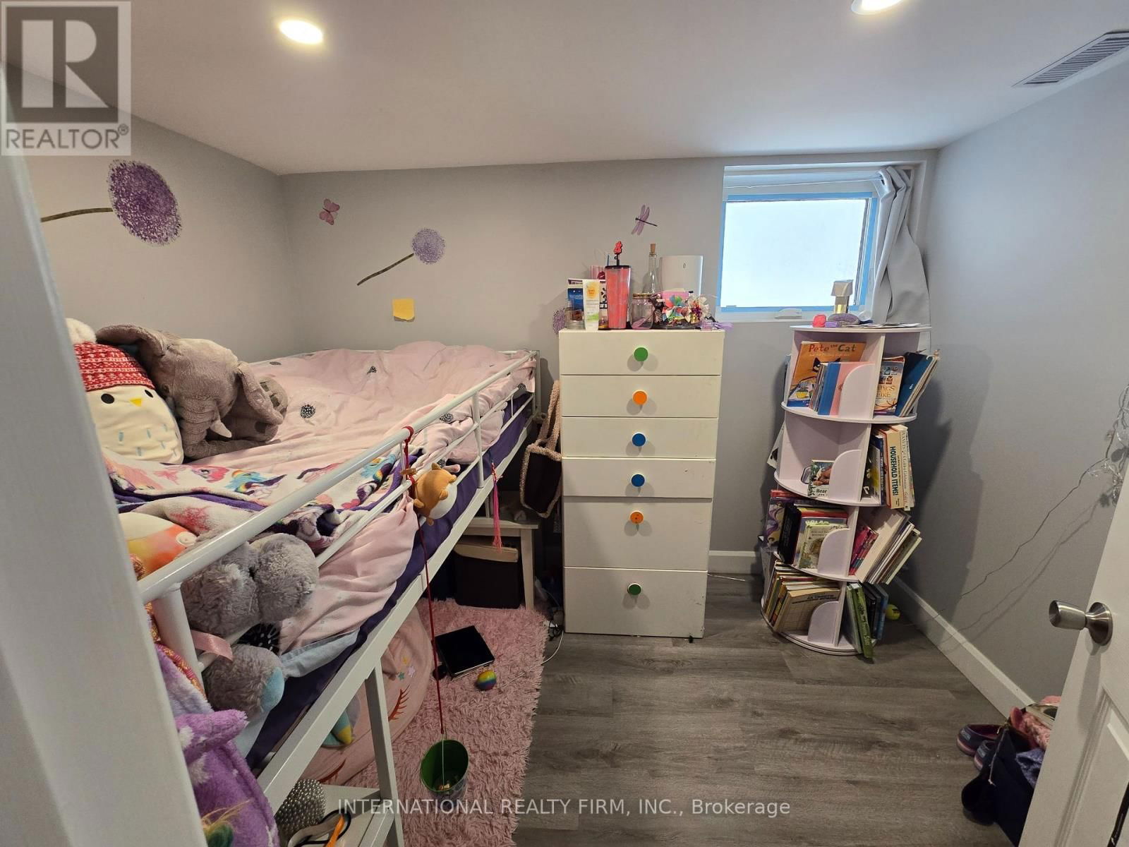 Lower - 261 SOUDAN AVENUE Image 26
