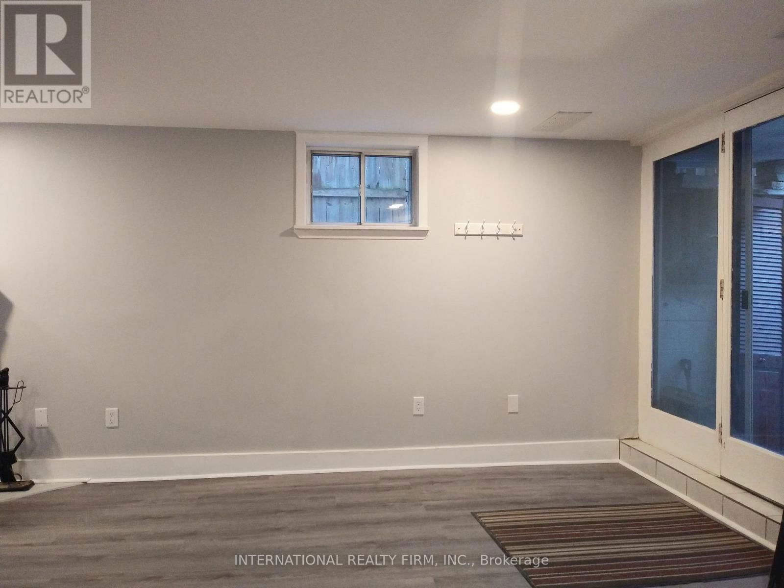 Lower - 261 SOUDAN AVENUE Image 3