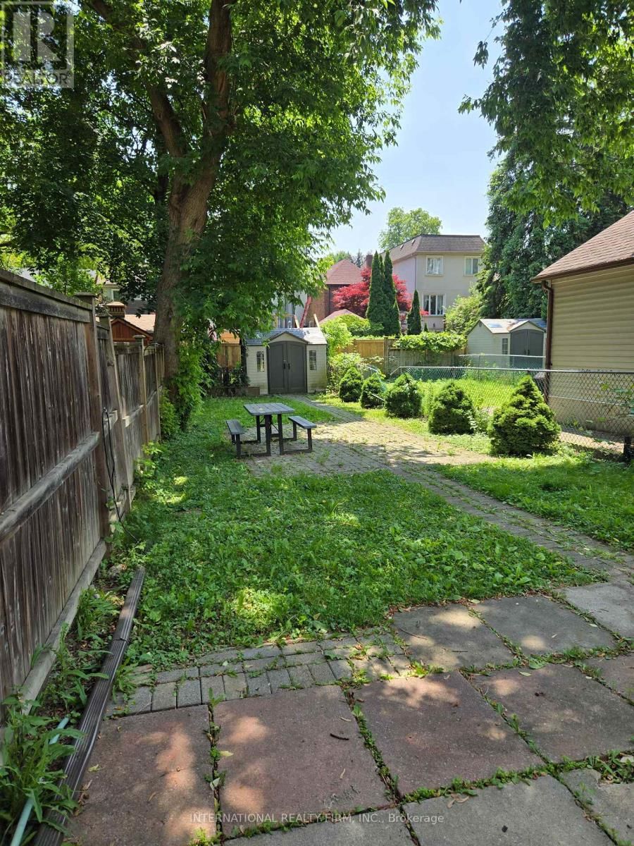 Lower - 261 SOUDAN AVENUE Image 35