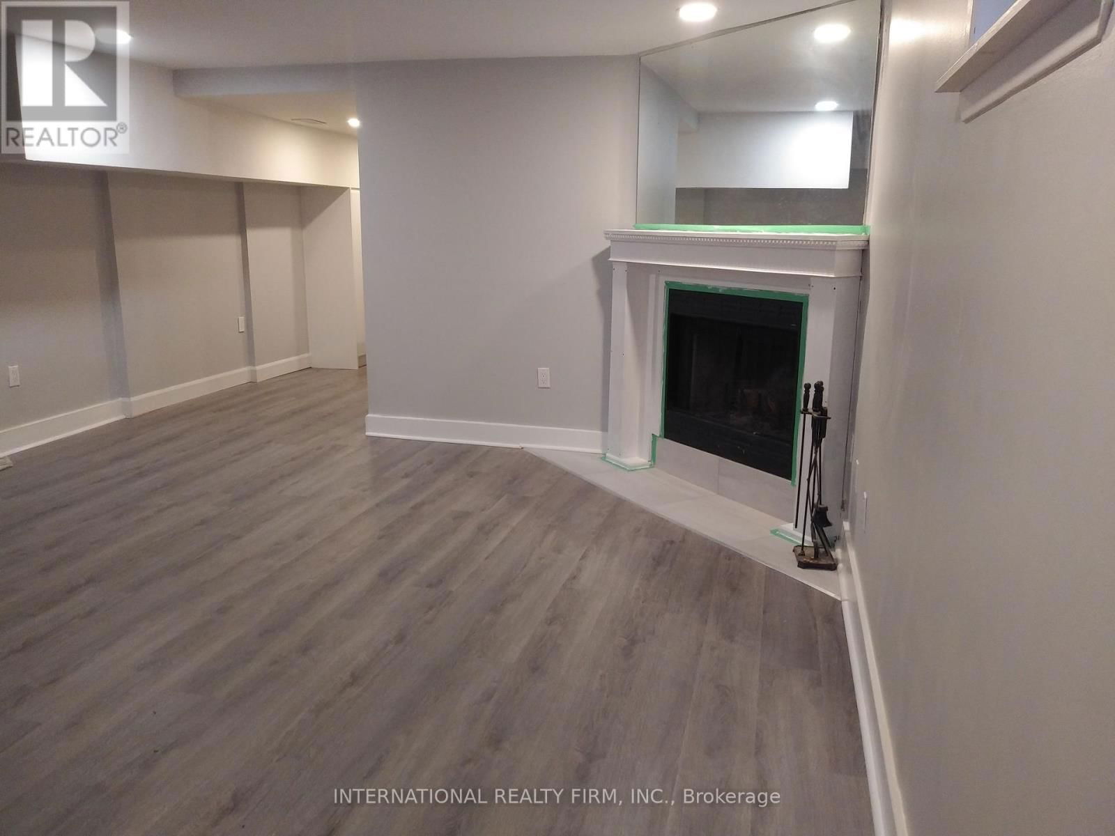 Lower - 261 SOUDAN AVENUE Image 4