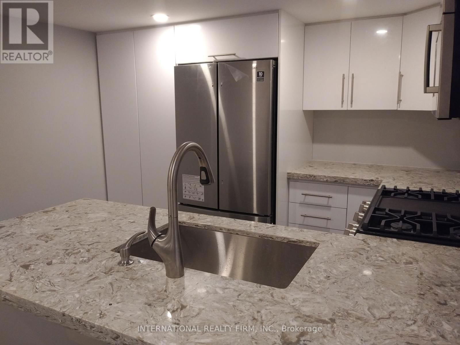 Lower - 261 SOUDAN AVENUE Image 7