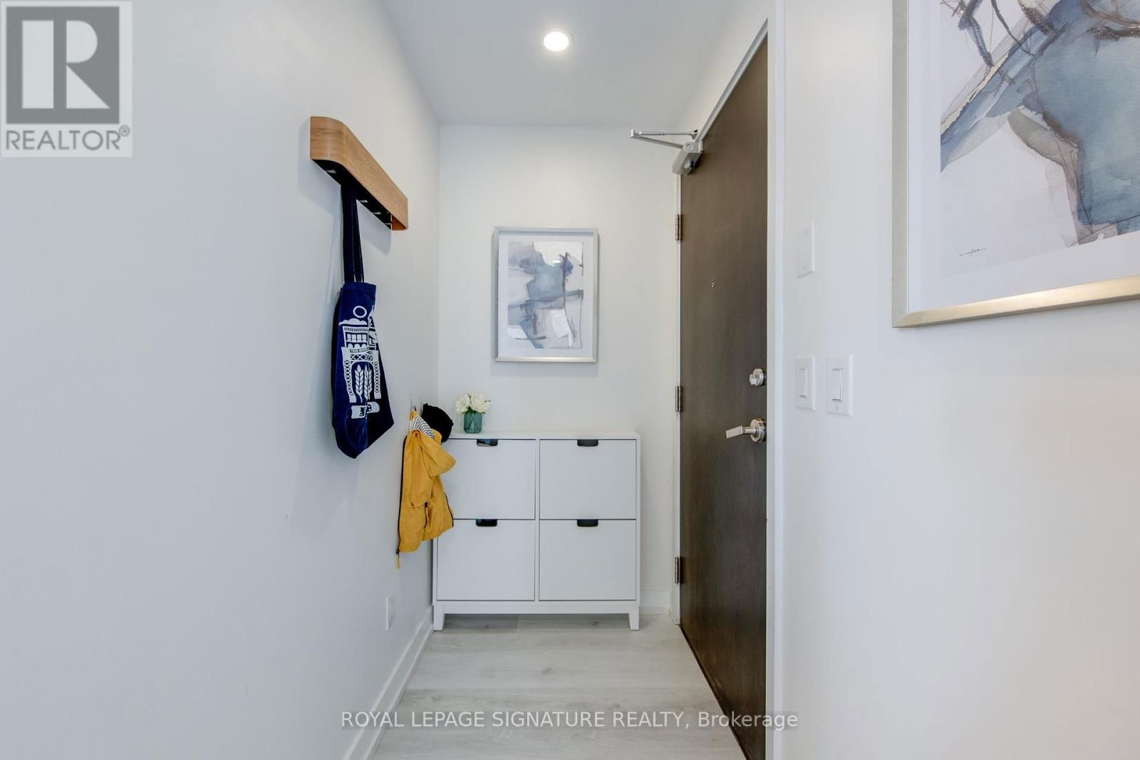 902 - 170 SUMACH STREET Image 3