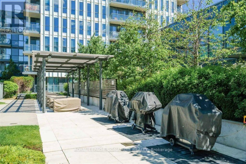 902 - 170 SUMACH STREET Image 31