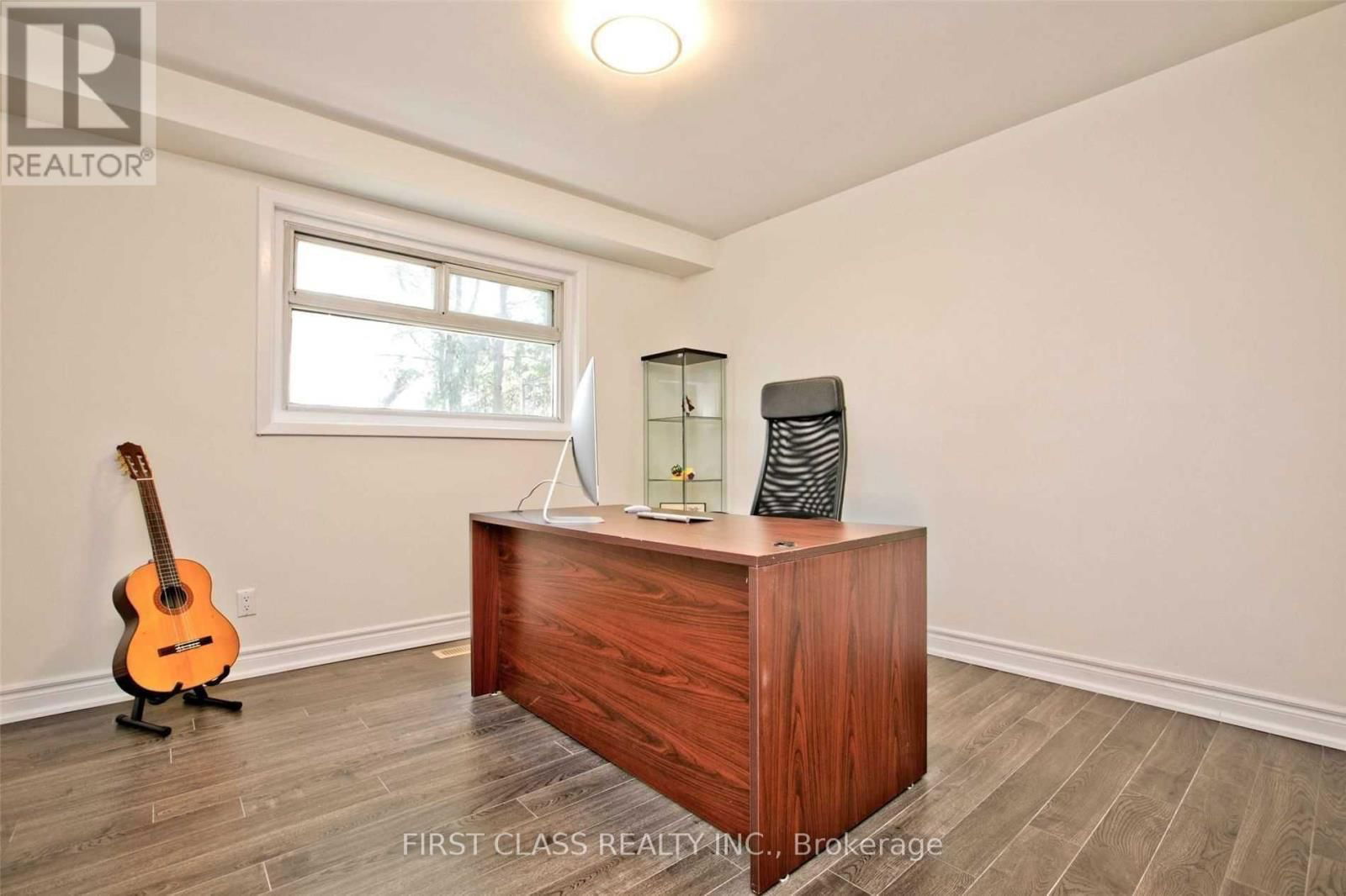 25 SUMMERSIDE CRESCENT Image 12
