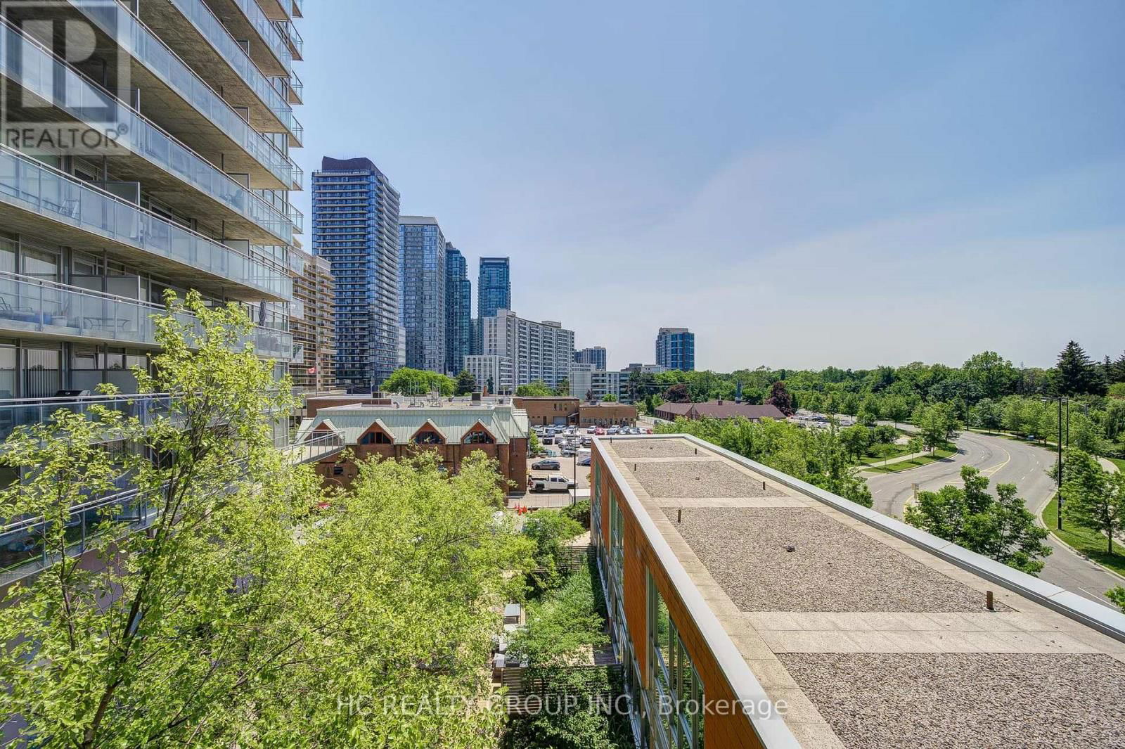 503 - 30 CANTERBURY PLACE Image 15